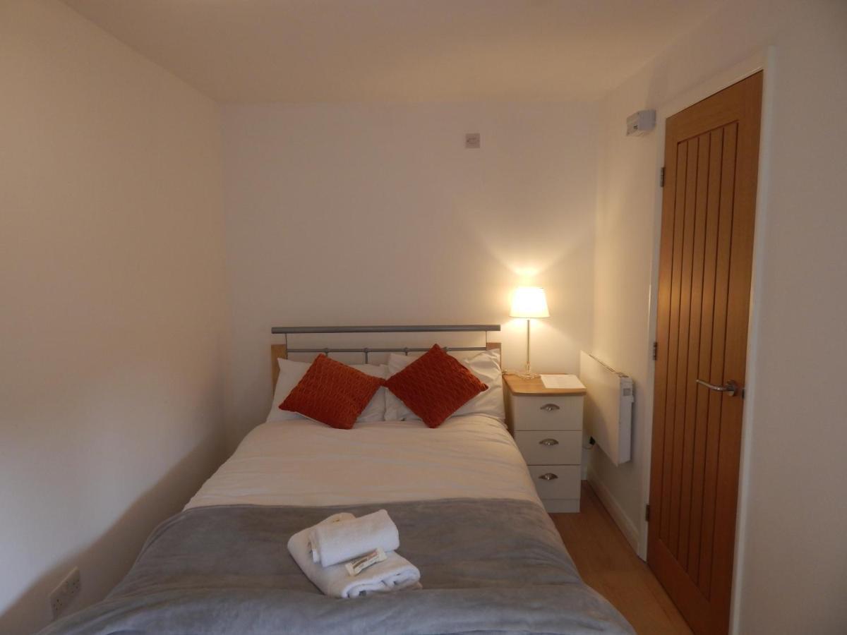 Modern, Well Located En-suite With Parking - Orbitat Wisma tamu *
